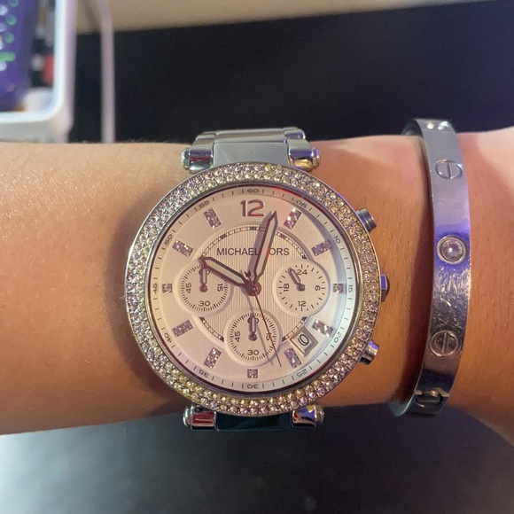 Michael Kors wrist watch. Perfect condition. - Picture 3 of 4